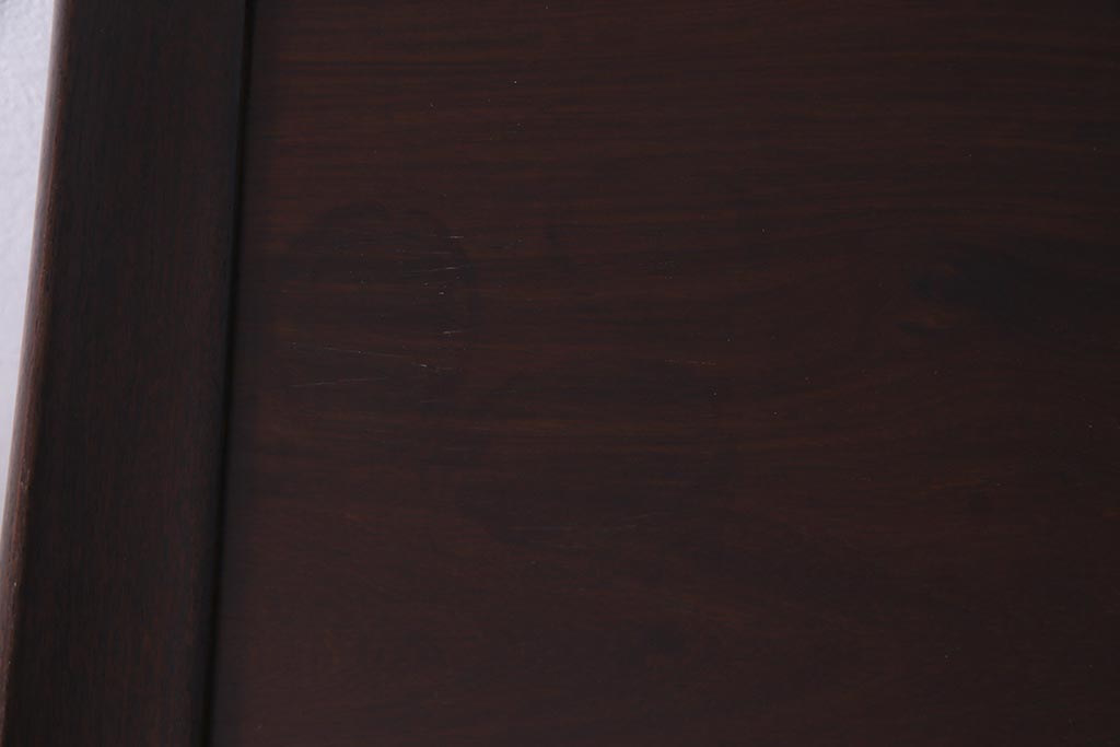 中古　伝統工芸品　大阪唐木指物　在銘　紫檀(シタン)材　漆塗り　縁起物の彫りが目を引く飾り棚(違い棚、茶棚)(R-037558)