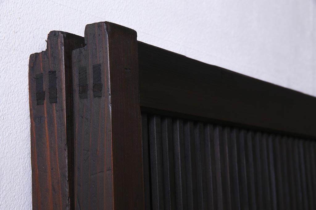 アンティーク建具　和製アンティーク　裏障子枠付き　深みのある色合いが魅力的な格子戸(建具、引き戸、帯戸)2枚セット(R-037573)