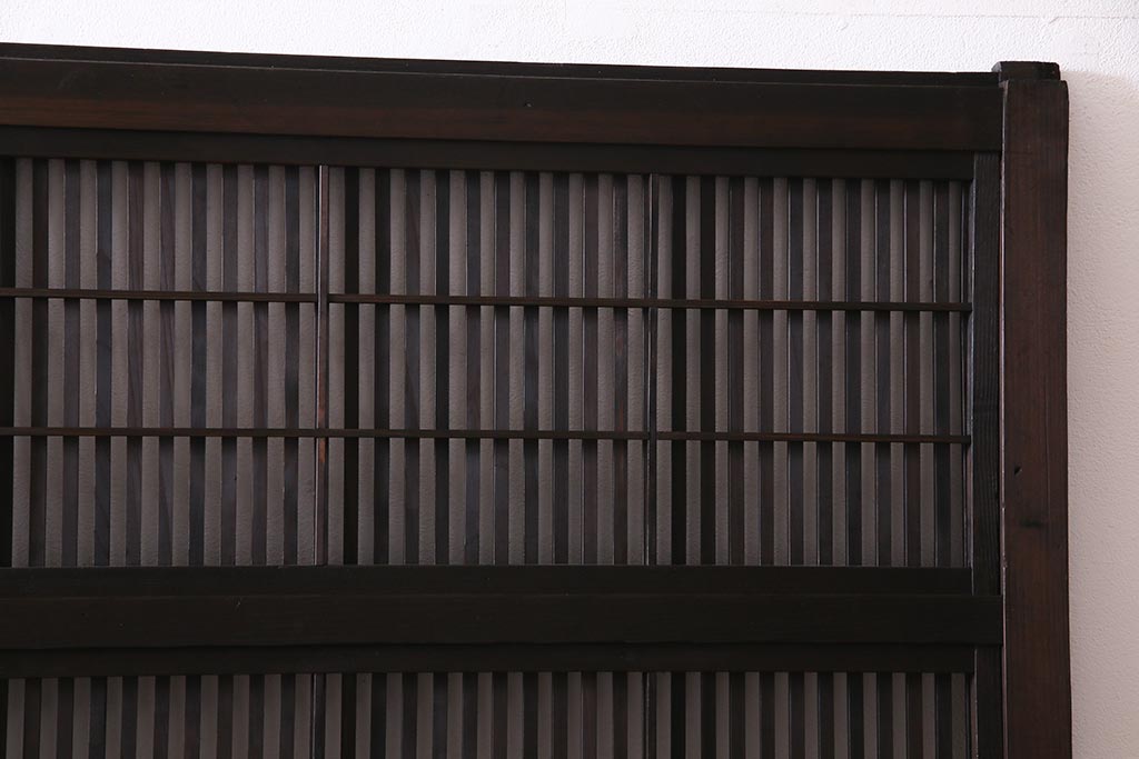 アンティーク建具　和製アンティーク　裏障子枠付き　深みのある色合いが魅力的な格子戸(建具、引き戸、帯戸)2枚セット(R-037573)