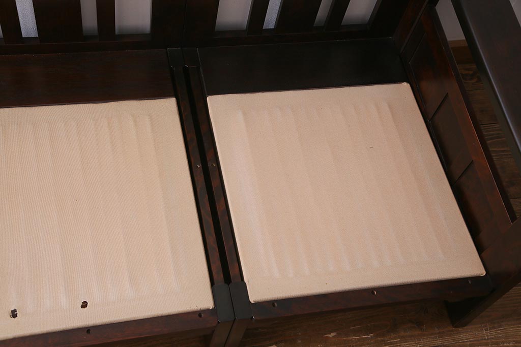 中古　北海道民芸家具　シックで上品な佇まいのトリプルソファ(3人掛けソファ、アームソファ)(R-037578)