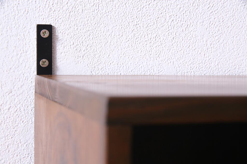 ラフジュ工房オリジナル　古材リメイク家具　ディスプレイが映えるレトロな壁掛け収納棚(ウォールシェルフ、ウォールラック、飾り棚)(R-037582)