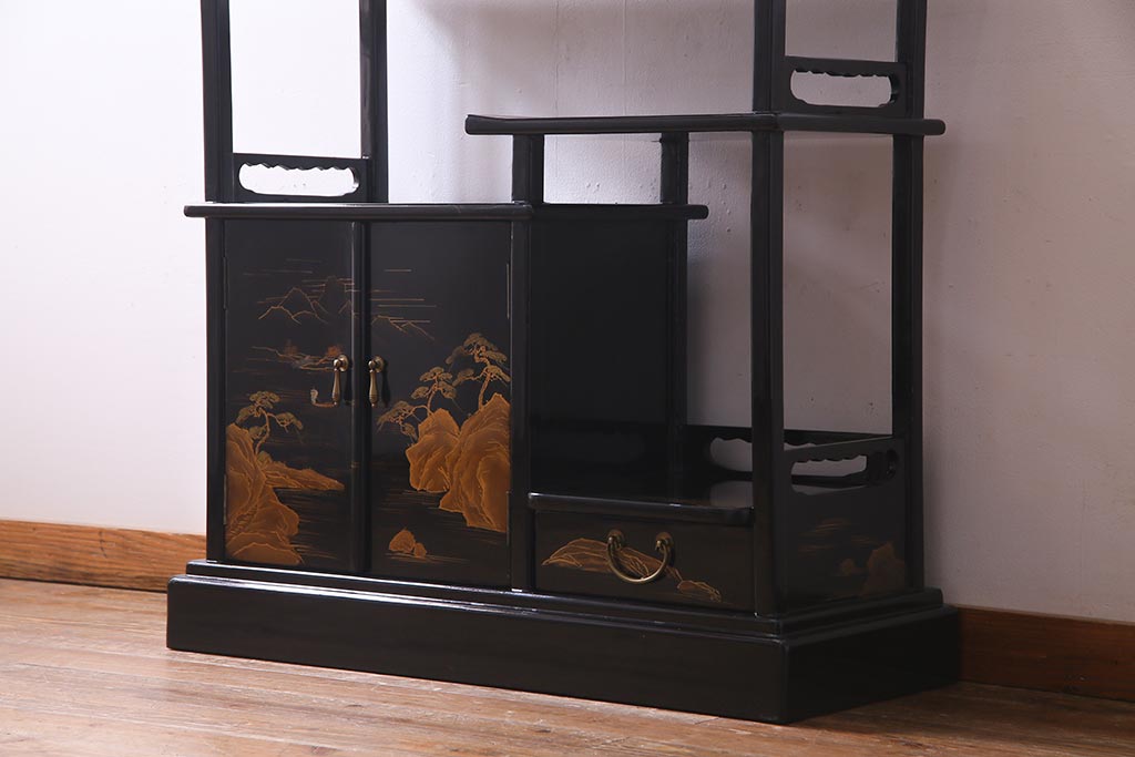 中古　山水図　和の空間を高める漆塗り風の茶棚(飾り棚)(R-037608)
