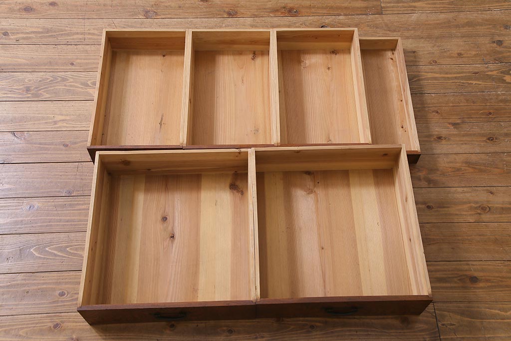 アンティーク家具　大正昭和初期　天板リメイク　カウンターとして使える便利な和風収納棚(リビングボード、戸棚)(R-037611)