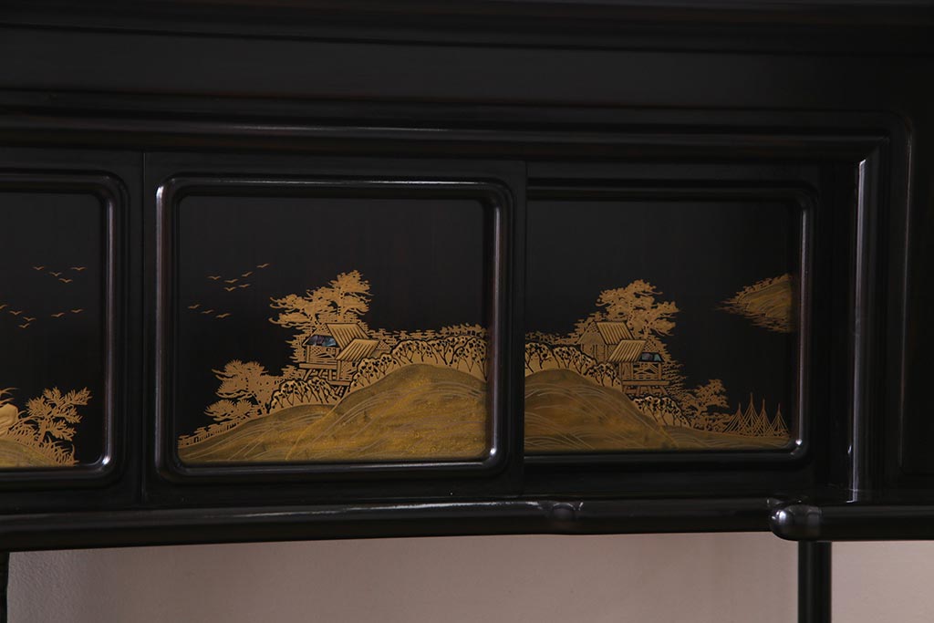 中古　民芸家具　和製　唐木　縞黒檀材　蒔絵と螺鈿の細工が高級感を放つ茶棚(違い棚、収納棚、飾り棚)(R-037648)