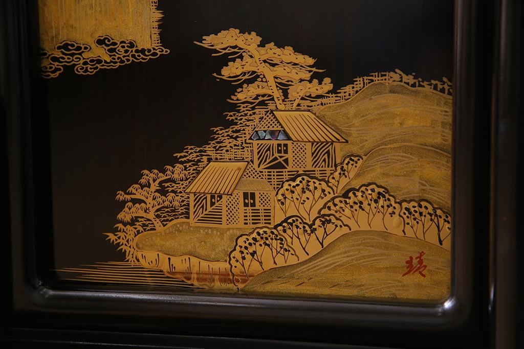 中古　民芸家具　和製　唐木　縞黒檀材　蒔絵と螺鈿の細工が高級感を放つ茶棚(違い棚、収納棚、飾り棚)(R-037648)