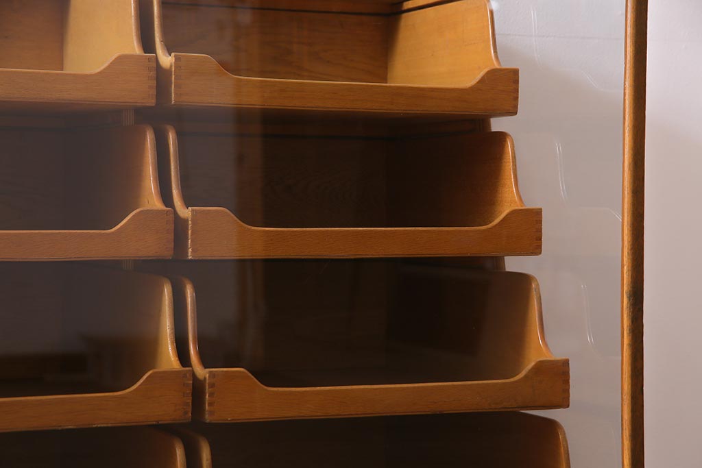 アンティーク家具　イギリスアンティーク　レトロでスタイリッシュなシャツケース(ガラスケース、ショーケース)(R-037685)