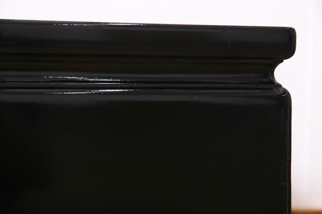アンティーク雑貨　和製アンティーク　昭和初期　天板縞黒檀材・唐木材使用　つややかな黒塗りが高級感漂う長火鉢(手あぶり)(R-037739)