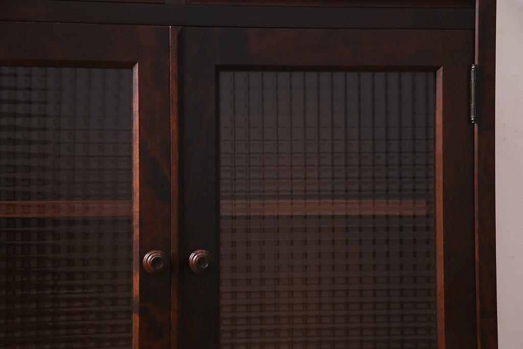 リメイク家具　北海道民芸家具　チェッカーガラスがアクセントになったリメイクサイドボード(収納棚、キャビネット)(R-037747)
