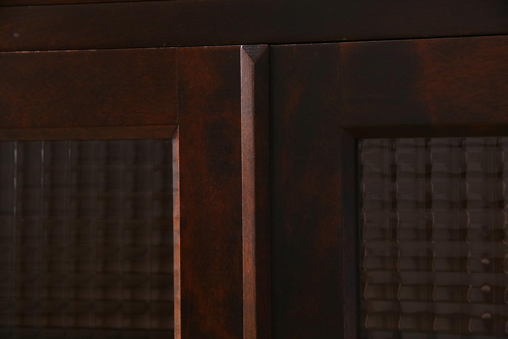 リメイク家具　北海道民芸家具　チェッカーガラスがアクセントになったリメイクサイドボード(収納棚、キャビネット)(R-037747)