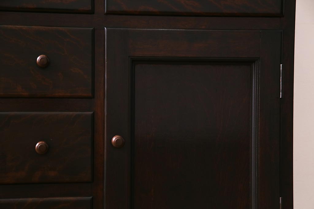 中古　松本民芸家具　洗練された佇まいのC型食器棚(飾り棚、収納棚、キャビネット)(定価約77万円)(R-037754)