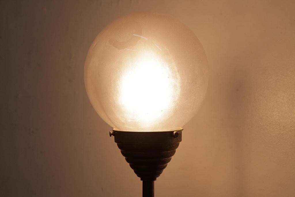レトロ照明　インダストリアル　珍しいデザインのフロアスタンド(スタンドライト)(R-037758)