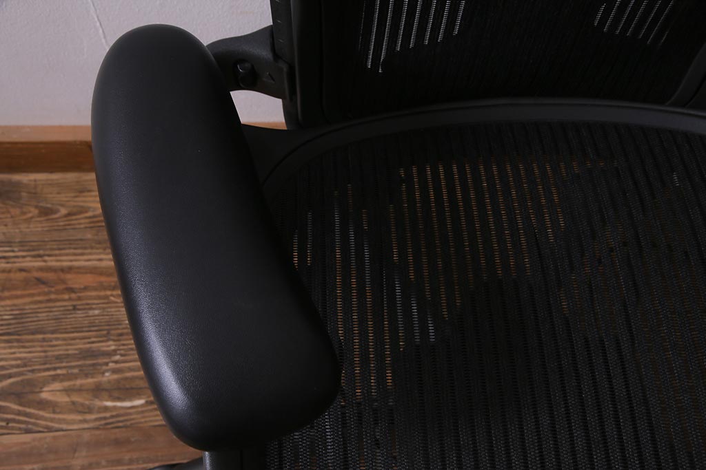 中古　Hermanmiller(ハーマンミラー社)　アーロンチェア(オフィスチェア、椅子、イス)(定価約19万円)(R-037782)