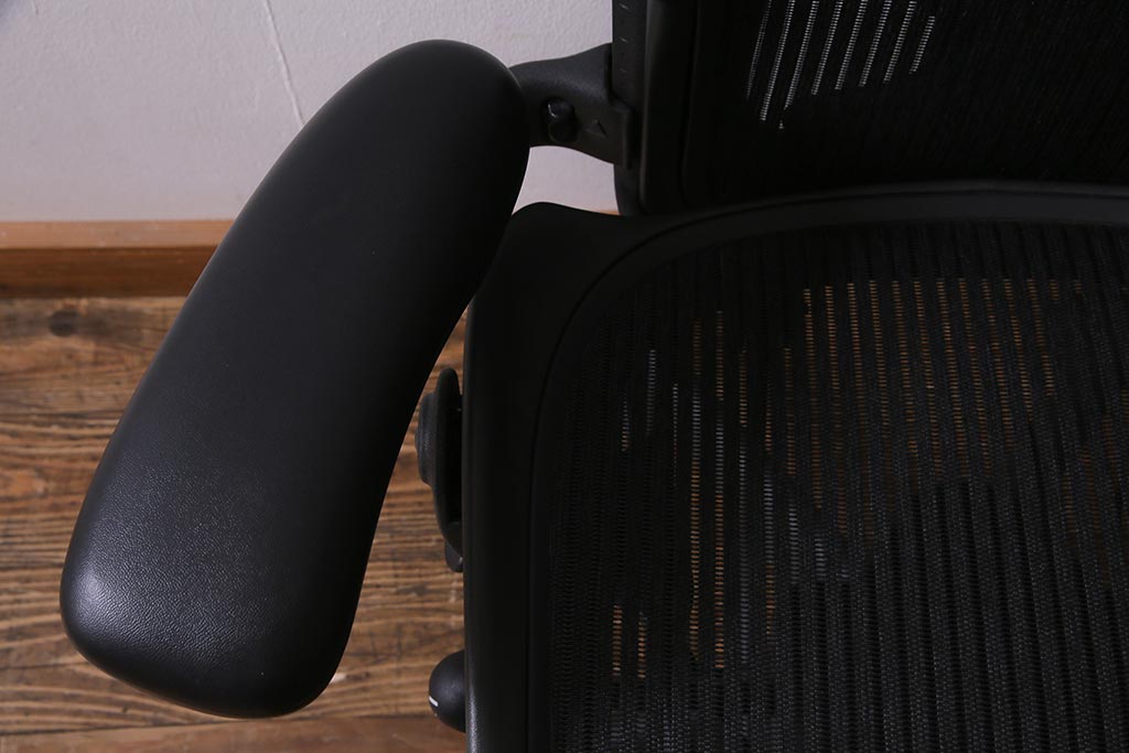 中古　Hermanmiller(ハーマンミラー社)　アーロンチェア(オフィスチェア、椅子、イス)(定価約19万円)(R-037782)