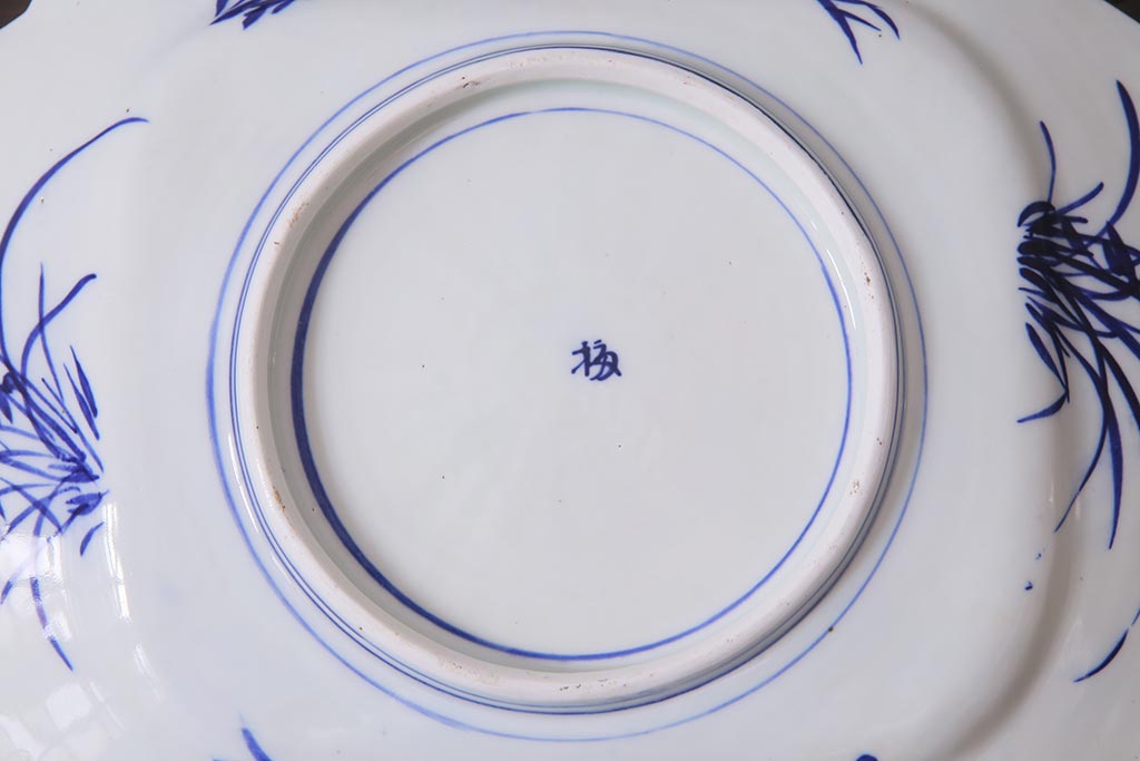アンティーク雑貨　幕末明治期　花蝶図　染付変形大皿(和食器)(R-037793)