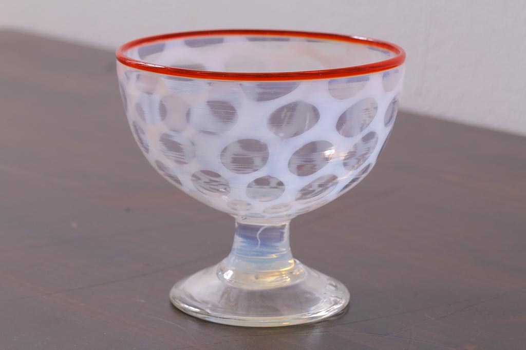 アンティーク雑貨　大正期　赤縁乳白水玉紋碗形　氷コップ(拭きガラス)(R-037826)