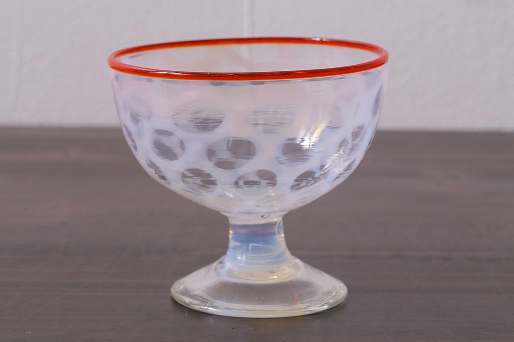 アンティーク雑貨　大正期　赤縁乳白水玉紋碗形　氷コップ(拭きガラス)(R-037826)