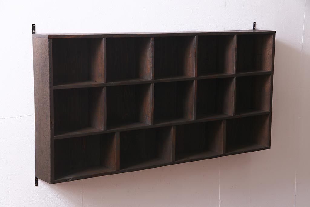 ラフジュ工房オリジナル　古材リメイク家具　スタイリッシュな収納が叶う壁掛けマス目棚(壁掛け収納棚、ウォールラック)(R-037871)