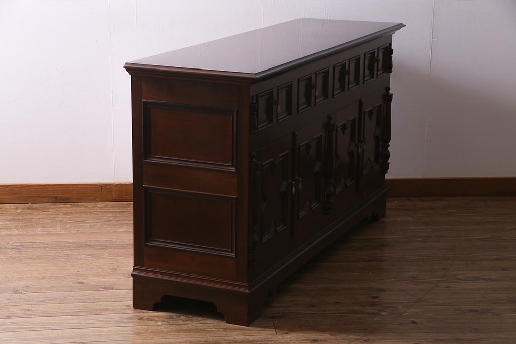 中古　松本民芸家具　特注品!　クラシカルな気品あふれるサイドボード(収納棚)(定価約85万円)(R-037900)