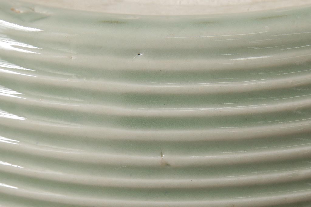 アンティーク雑貨　蔦・山水図　個性を感じさせる和モダンな瀬戸火鉢(R-037926)