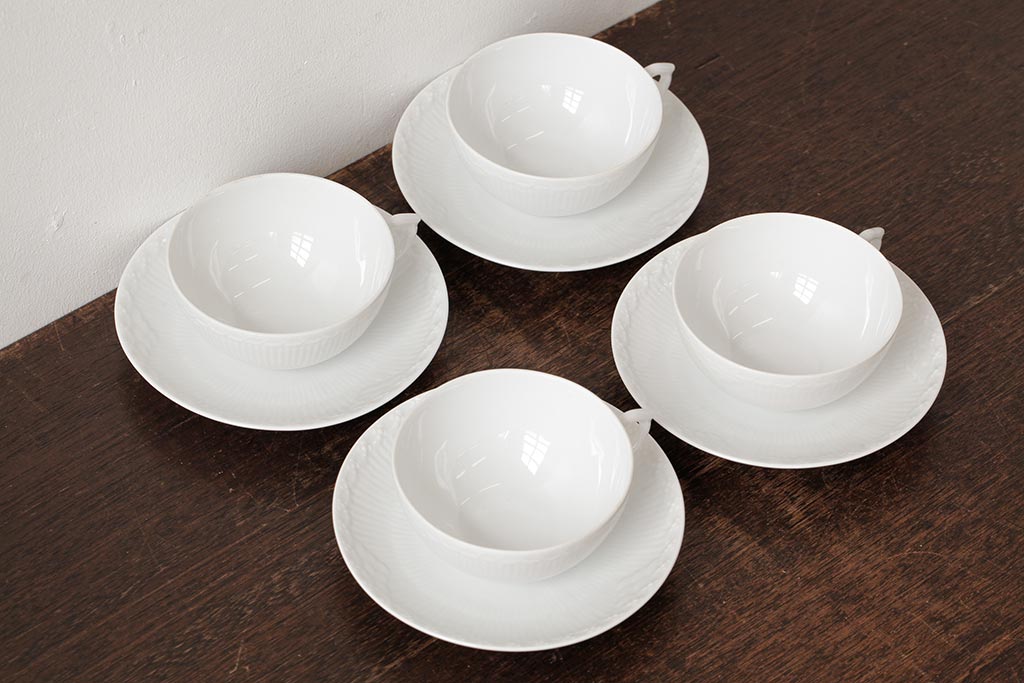 中古　ROYAL COPENHAGEN(ロイヤルコペンハーゲン)　ホワイトフルーテッド ハーフレース　ティーカップ&ソーサー4客セット(洋食器)(R-037960)