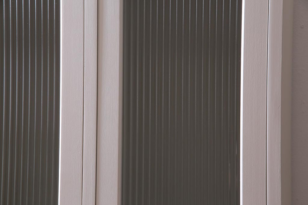 ラフジュ工房オリジナル　モールガラス入り　ホワイトカラーが爽やかな2人用ペイントロッカー(ワードローブ)(R-037963)