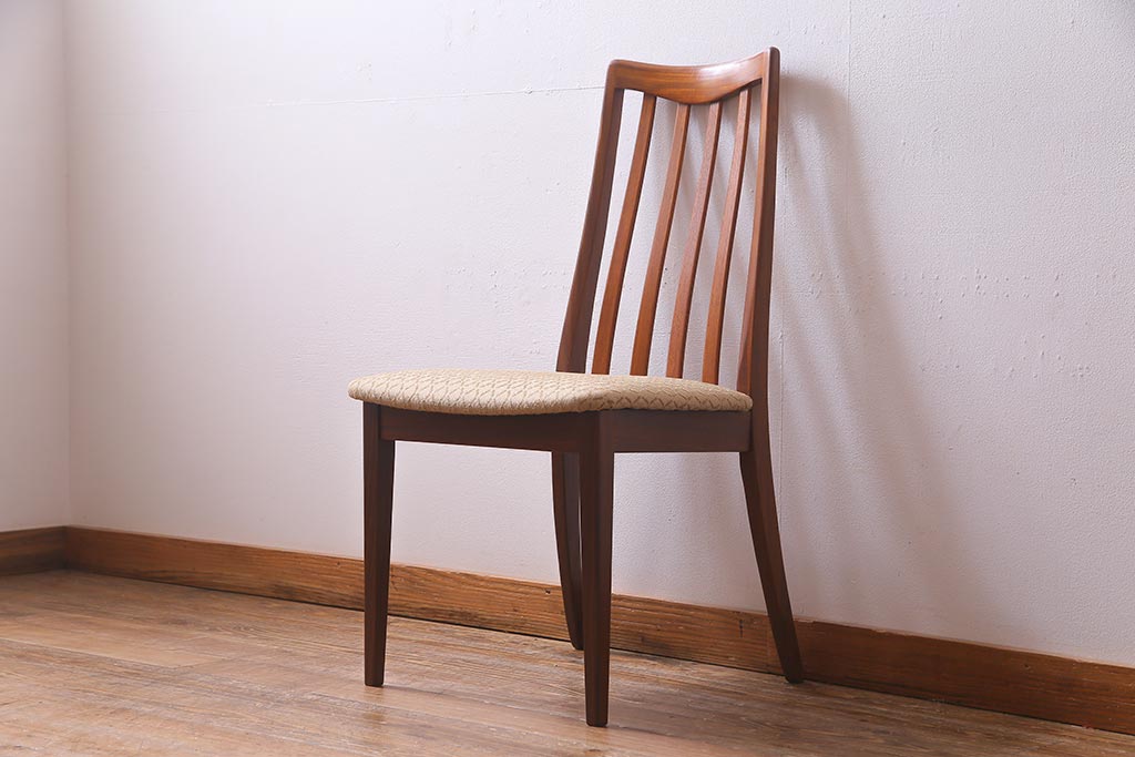 ヴィンテージ家具　　G-PLAN(ジープラン)　優しげな色合いの北欧風ダイニングチェア(椅子、ビンテージ)(R-037973)