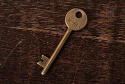 アンティーク雑貨　フランス　真鍮　アンティークゴールドがおしゃれなキー(鍵、カギ)(R-038011)