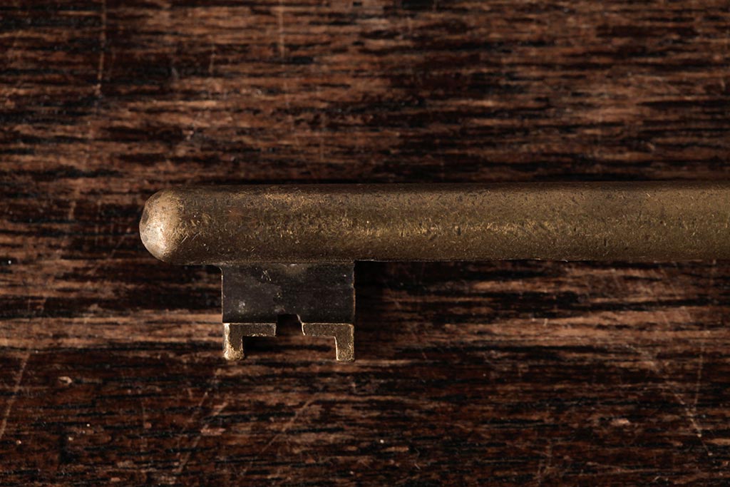 アンティーク雑貨　フランス　真鍮　アンティークゴールドがおしゃれなキー(鍵、カギ)(R-038013)