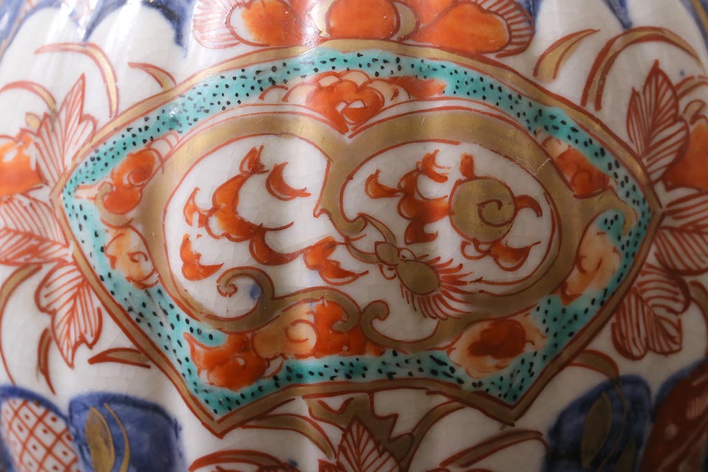 アンティーク雑貨　江戸中期　箱付き　華やかな金襴手が美しい鶴首徳利一対(花瓶、花器)(R-038055)