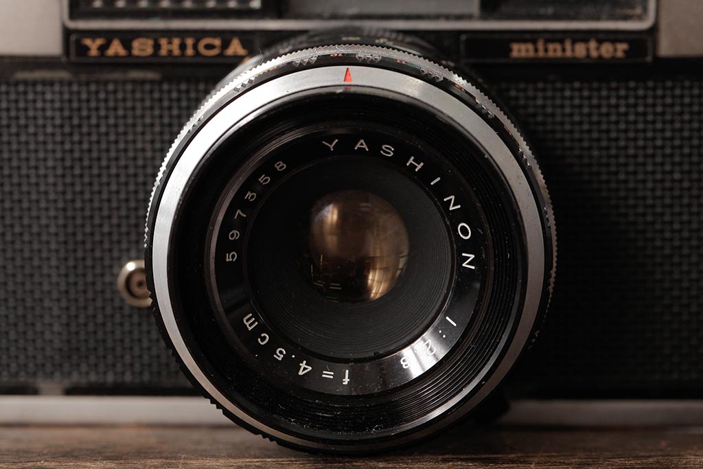 ビンテージ雑貨　YASHICA minister2(ヤシカ　ミニスター)　ヴィンテージカメラ(R-038105)