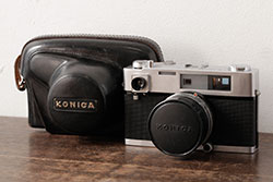 ビンテージ雑貨　KONICA(コニカ)　Auto S　ヴィンテージカメラ　ケース付き(R-038106)