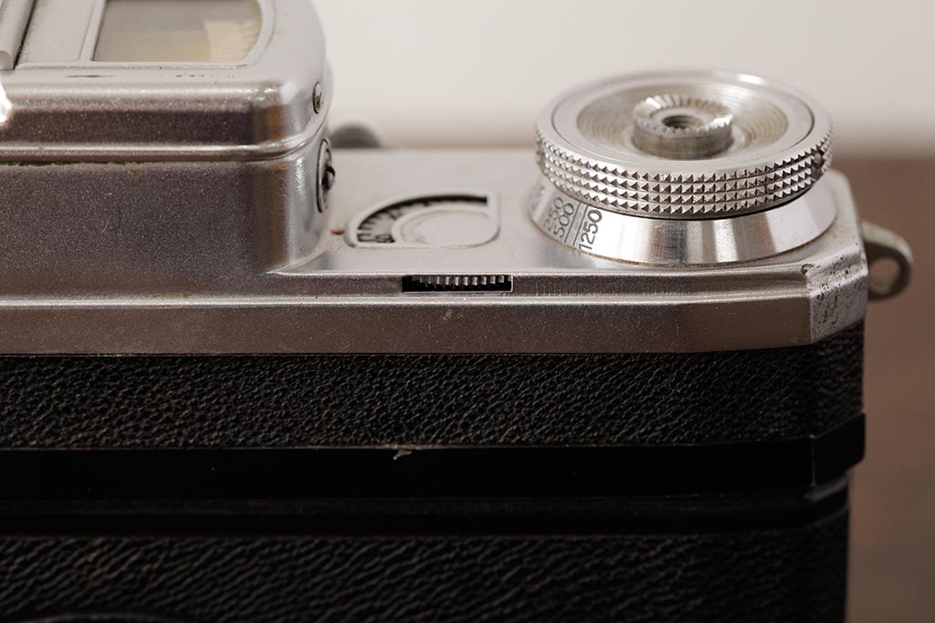 ジャンク品　アンティーク雑貨　希少品　CONTAX(コンタックス)　ZEISS IKON(ツァイスイコン) 　カメラ　ケース付き(R-038107)