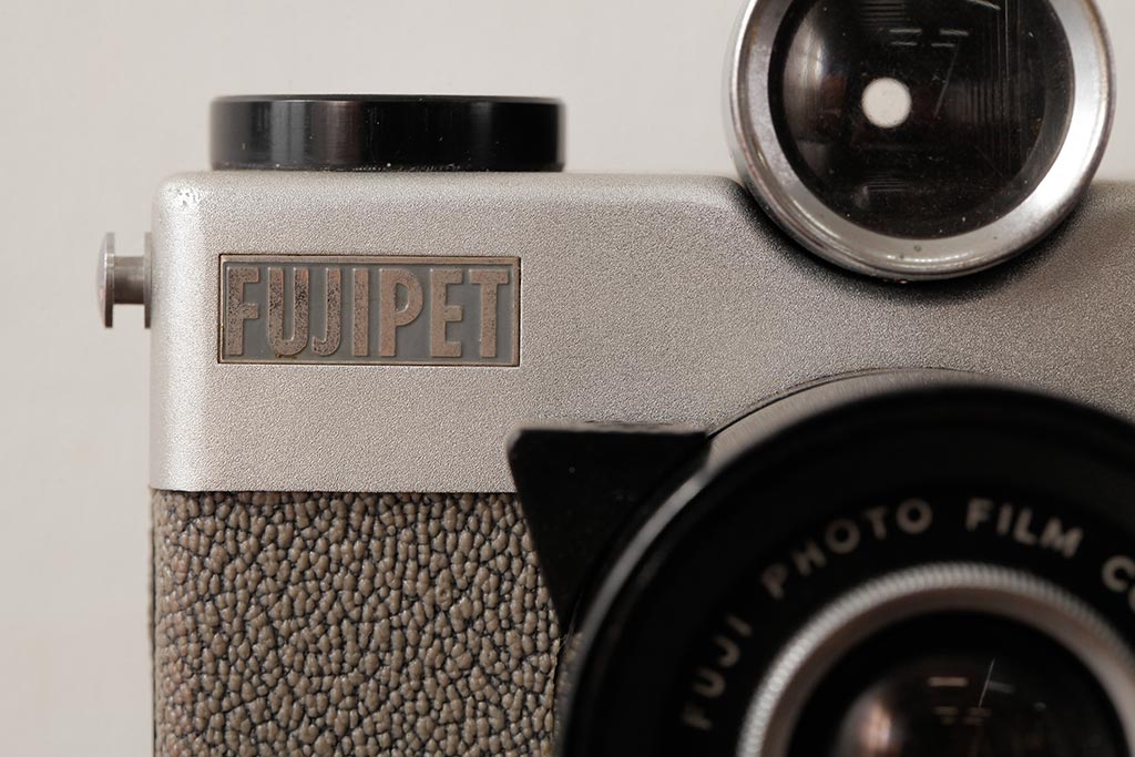 ビンテージ雑貨　FUJI　FUJIPET(フジペット)　革ケース付き　ヴィンテージカメラ　グレー(R-038109)