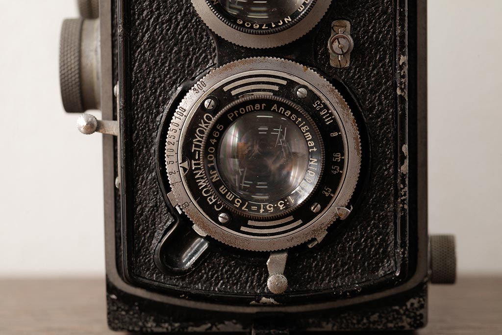 アンティーク雑貨　minolta flex(ミノルタ　フレックス)　二眼カメラ　ケース付き　独特の縦長フォルムがおしゃれなクラシックカメラ(R-038115)