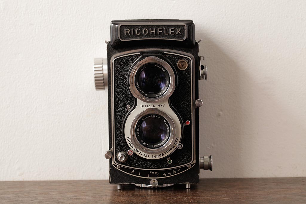 アンティーク雑貨　RICOHFLEX　DIA(リコーフレックス　ダイヤ)　箱付き　レトロな外観がおしゃれな二眼レフカメラ(R-038116)