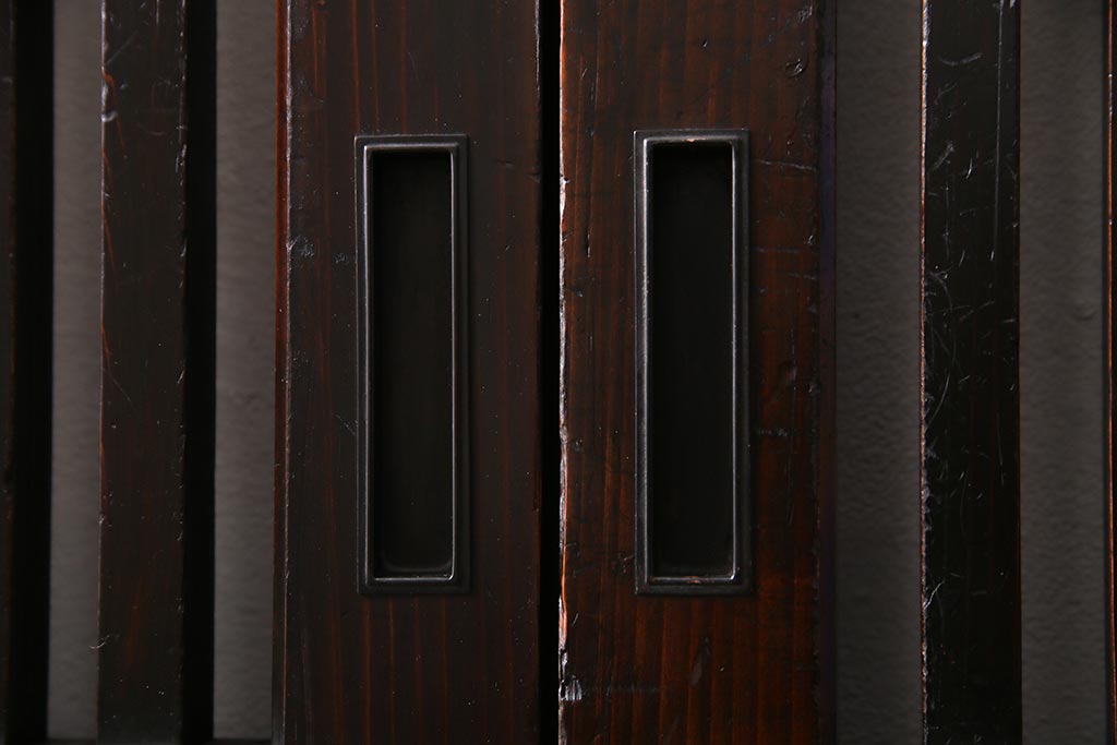 アンティーク建具　幅広サイズで存在感抜群の格子帯戸2枚セット(建具、引き戸)(R-038137)