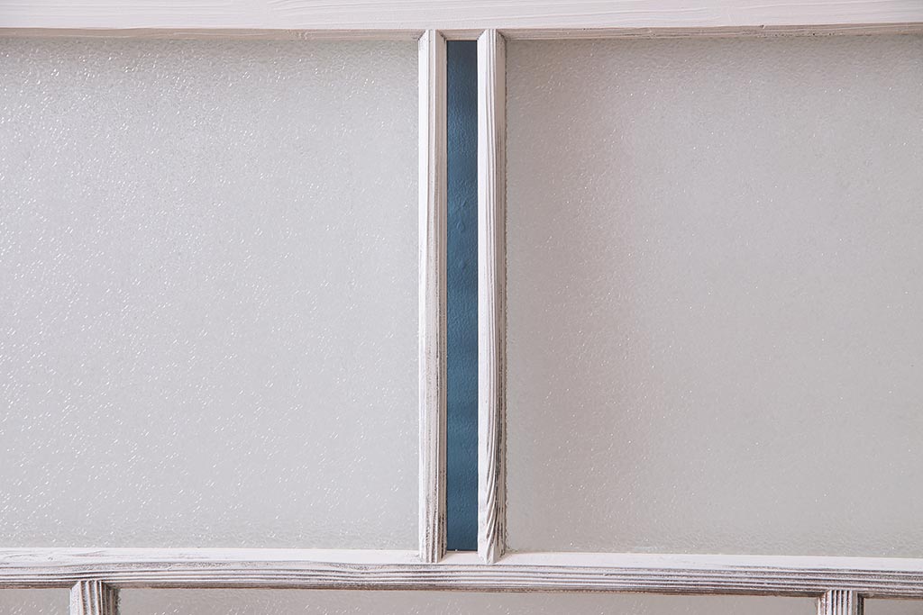アンティーク建具　フレンチスタイルにもぴったり　色ガラスがポイントのペイントガラス戸3枚セット(窓、引き戸)(R-038143)