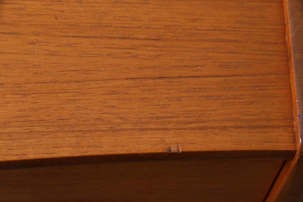 ヴィンテージ家具　北欧ビンテージ　Parker Knoll(パーカー・ノール)　レア!北欧スタイルのレコードプレーヤーキャビネット(オーディオキャビネット)(R-038147)