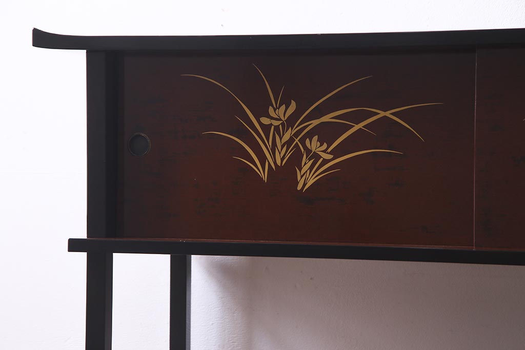中古　国産　蒔絵　深みのある色味が上品な漆塗りの茶棚(定価75万円)(飾り棚、収納棚)(R-038158)