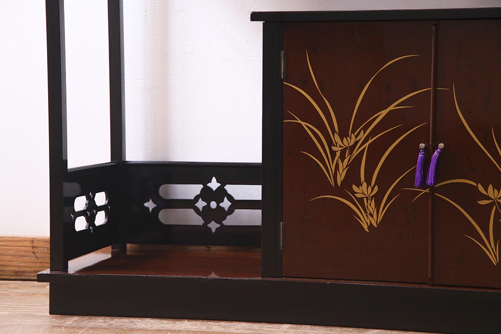 中古　国産　蒔絵　深みのある色味が上品な漆塗りの茶棚(定価75万円)(飾り棚、収納棚)(R-038158)