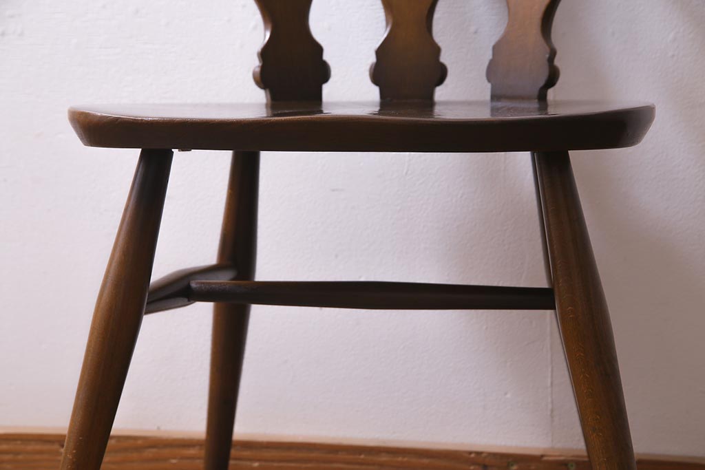 ヴィンテージ家具　イギリスビンテージ　ERCOL(アーコール)　素朴で愛らしいシスルバックチェア(ダイニングチェア、椅子)(R-038179)