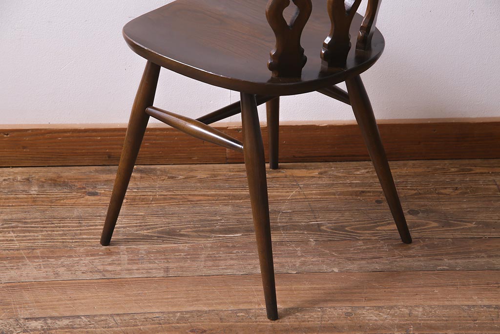 ヴィンテージ家具　イギリスビンテージ　ERCOL(アーコール)　素朴で愛らしいシスルバックチェア(ダイニングチェア、椅子)(R-038179)