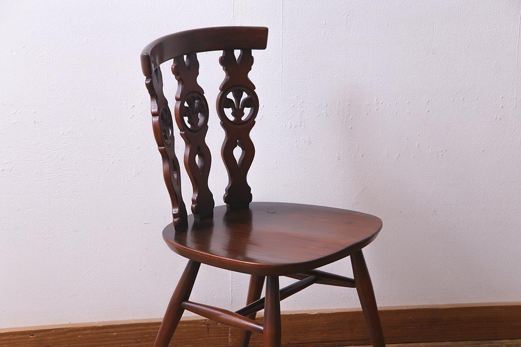 ヴィンテージ家具　イギリスビンテージ　ERCOL(アーコール)　上品な佇まいのシスルバックチェア(ダイニングチェア、椅子)(R-038181)