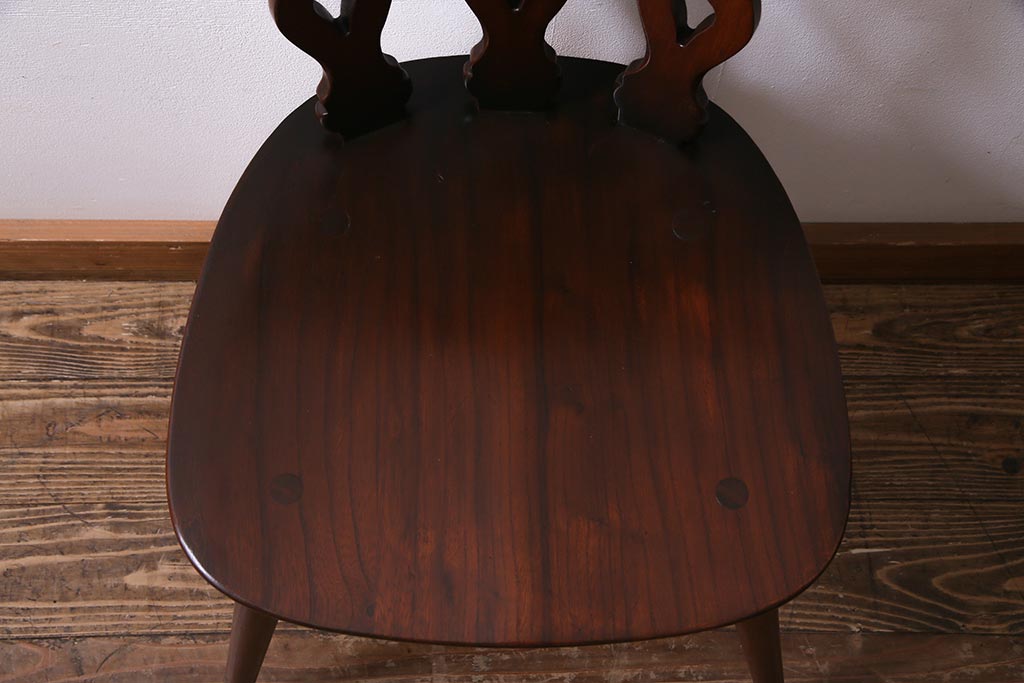 ヴィンテージ家具　イギリスビンテージ　ERCOL(アーコール)　上品な佇まいのシスルバックチェア(ダイニングチェア、椅子)(R-038181)