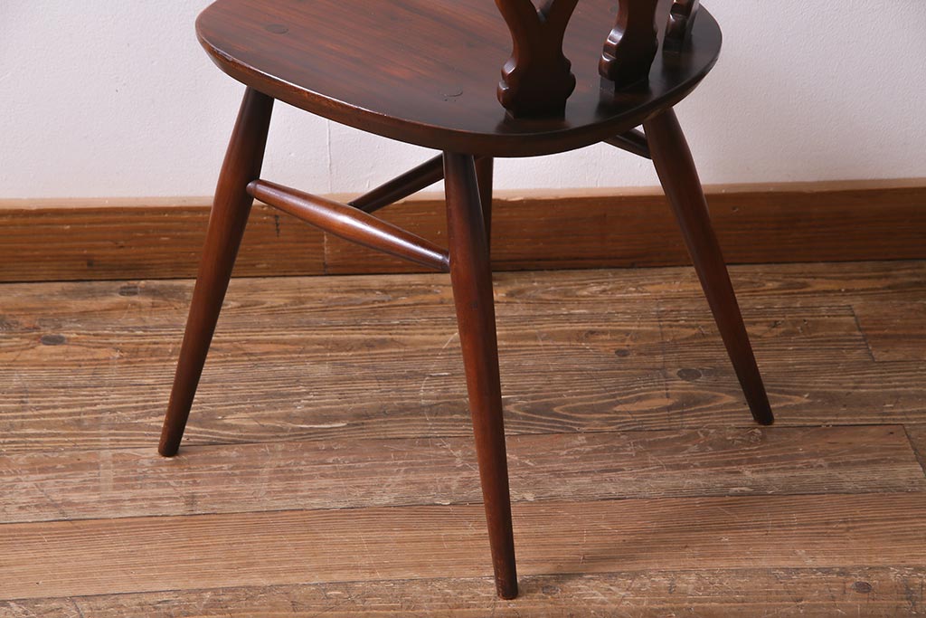 ヴィンテージ家具　イギリスビンテージ　ERCOL(アーコール)　上品な佇まいのシスルバックチェア(ダイニングチェア、椅子)(R-038181)