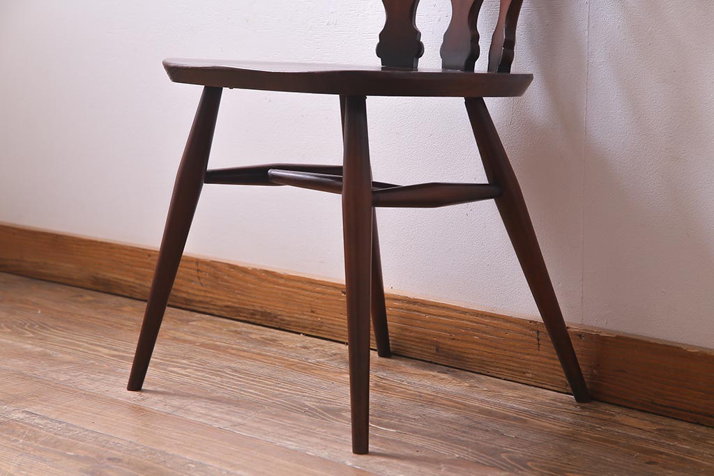 ヴィンテージ家具　イギリスビンテージ　ERCOL(アーコール)　上品な佇まいのシスルバックチェア(ダイニングチェア、椅子)(R-038182)