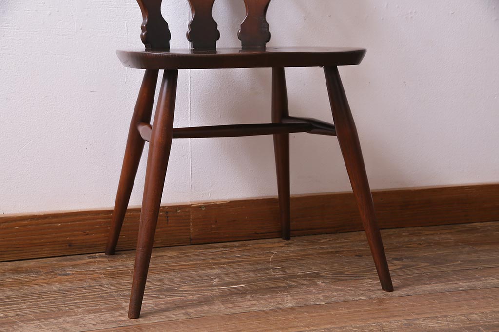 ヴィンテージ家具　イギリスビンテージ　ERCOL(アーコール)　上品な佇まいのシスルバックチェア(ダイニングチェア、椅子)(R-038182)