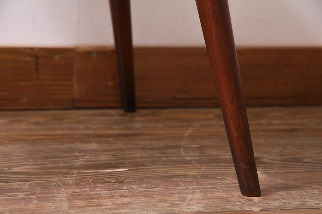 ヴィンテージ家具　イギリスビンテージ　ERCOL(アーコール)　上品な佇まいのシスルバックチェア(ダイニングチェア、椅子)(R-038184)