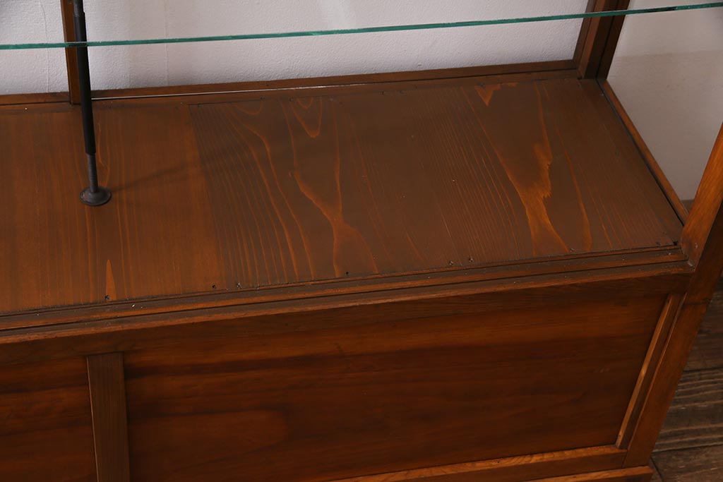 レトロ家具　昭和初期　ヒノキ材　柔らかな木の風合いが魅力のガラスケース(ショーケース、陳列棚)(R-038186)