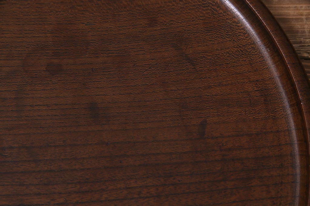アンティーク雑貨　古民具　ケヤキ材　シンプルなデザインに杢目が映える丸型お盆(R-038194)
